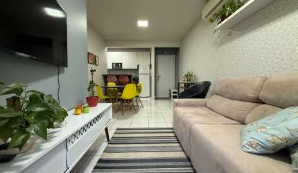 Apartamento a venda com 2 quartos  no Le Petit Harmonie no Bom retiro Joinville por R$ 285.000,00.