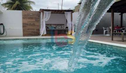 Vendo Casa em Condomínio Fechado com 7/4