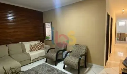 Vendo Casa com 4/4