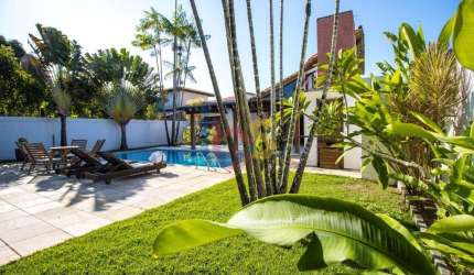 Excelente casa com 4 Suítes perto da praia na orla de Porto Seguro - Bahia