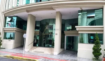 APARTAMENTO ALTO PADRÃO NA BARRA SUL, 3 SUÍTES SENDO 1 MASTER, 2 VAGAS DE GARAGEM, LAZER COMPLETO.