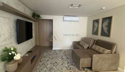 Apartamento com 03 dormitórios no Centro de Balneário Camboriú