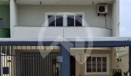 Casa a venda com 4 quartos no NOVO MUNDO, Curitiba.