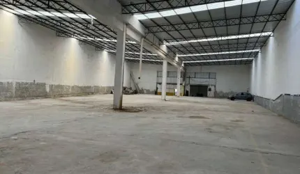 Barracão / Galpão / Depósito com 1 sala para alugar na Rua Patu, 234, Braz de Pina, Rio de Janeiro por R$ 15.000