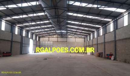 Barracão / Galpão / Depósito com 5 salas para alugar na Rodovia Washington Luiz, 645, Parque Capivari, Duque de Caxias por R$ 35.000