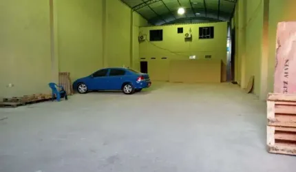 Barracão / Galpão / Depósito com 2 salas para alugar na Rua Paraguaçu, 322, São Bernardo, Belford Roxo por R$ 5.000