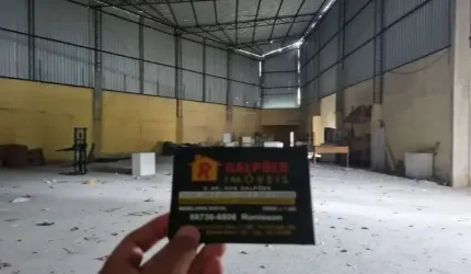 Barracão / Galpão / Depósito à venda na Rua Ina, Cabuçu, Nova Iguaçu por R$ 600.000