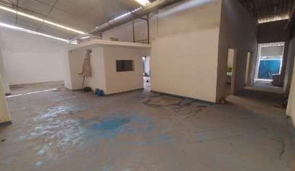 Barracão / Galpão / Depósito com 2 salas à venda na Rua Mauá, São Bernardo, Belford Roxo por R$ 350.000