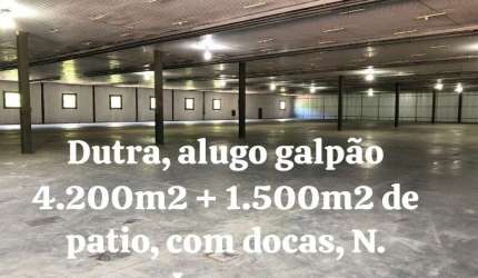 Barracão / Galpão / Depósito com 2 salas para alugar na Rodovia Presidente Dutra, Comendador Soares, Nova Iguaçu por R$ 50.000