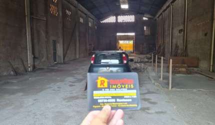Barracão / Galpão / Depósito com 2 salas para alugar na RODOVIA RIO MAGÉ, 233, Vila Maria Helena, Duque de Caxias por R$ 15.000
