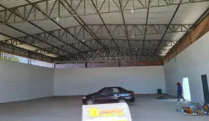 Barracão / Galpão / Depósito com 2 salas para alugar na Rodovia Presidente Dutra, 655, Comendador Soares, Nova Iguaçu por R$ 15.000