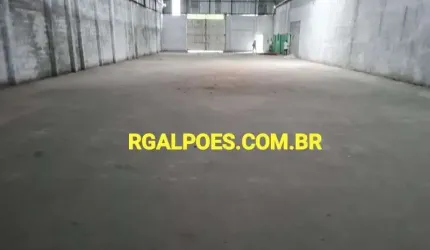 Barracão / Galpão / Depósito com 2 salas para alugar na Avenida Almeida Garret, 324, Figueira, Duque de Caxias por R$ 8.000