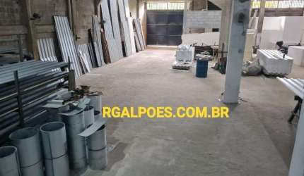 Barracão / Galpão / Depósito com 2 salas para alugar na Rua São Paulo, 1233, Campos Elíseos, Duque de Caxias por R$ 5.000