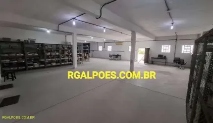 Barracão / Galpão / Depósito com 2 salas para alugar na Rodovia Washington Luiz, 432, Jardim Primavera, Duque de Caxias por R$ 4.200