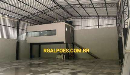 Barracão / Galpão / Depósito com 2 salas para alugar na Avenida Automóvel Clube, 3210, Santa Cruz da Serra, Duque de Caxias por R$ 5.500