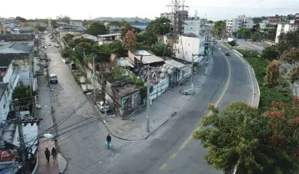 Terreno para alugar, 600 m² por R$ 20.550,00/mês - Neves - São Gonçalo/RJ