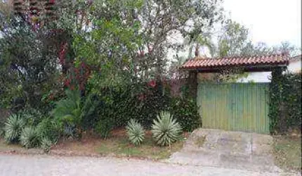 Casa à venda por R$ 520.000 - Várzea de Cima - Sarapuí/SP