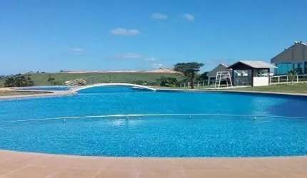VENDO: CASA Térrea no condomínio  vale dos cristais p/ venda com 240m² com 3 quartos em Lagoa - Macaé - RJ