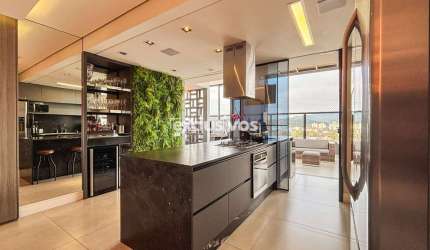 Ampla Cobertura a Venda no Bairro Costa e Silva/Joinville por R$ 1.790,000,00