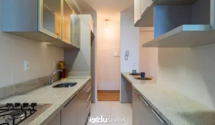 Apartamento mobiliado e decorado à venda no Saguaçu, a 100m do Angeloni