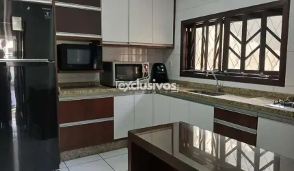 Casa plana com 1 suíte mais 2 quartos à venda no bairro Bom Retiro em Joinville - SC por R$ 880.000,00.