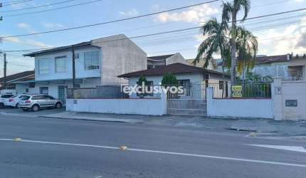 Casa comercial a venda no Bucarein com por R$1.000.000,00