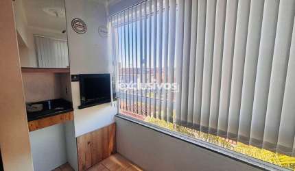 Apartamento semi mobiliado no Iririú com 2 qtos por R$ 1.650,00