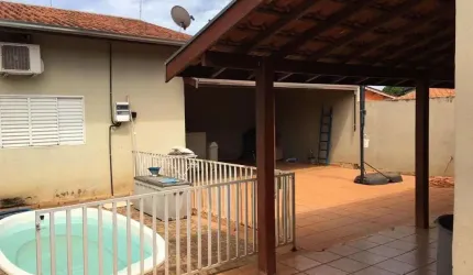 Casa com 4 dormitórios à venda, 181 m² por R$ 480.000,00 - Jockey Club - Barretos/SP