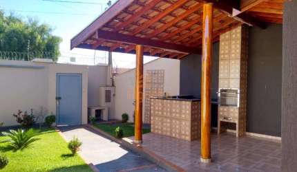 Casa com 3 dormitórios à venda, 180 m² por R$ 600.000,00 - América - Barretos/SP