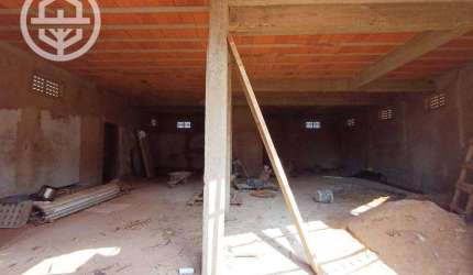 Salão em fase de construção, 200m² terreno R$ 280.000 - Luis Spina - Barretos/SP