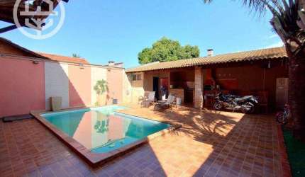 Casa com 3 dormitórios à venda, 175 m² por R$ 780.000,00 - América - Barretos/SP
