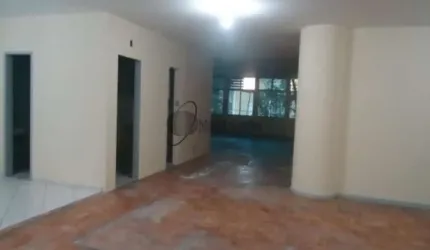 Ampla sala comercial centro de Niterói 130 m²