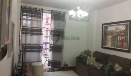 Apartamento amplo muito bem localizado, próximo à