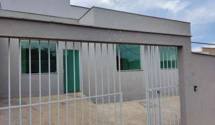 Casa para Venda em Santa Luzia, Novo Centro, 3 dormitórios, 1 suíte, 1 banheiro, 2 vagas
