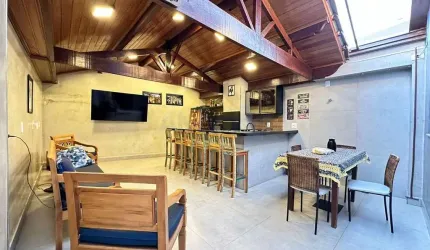Casa para Venda em Belo Horizonte, Santa Branca, 3 dormitórios, 1 suíte, 2 banheiros, 3 vagas