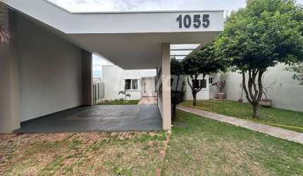 Casa em excelente localizacao no centro de Toledo, ideal para uma familia morar.