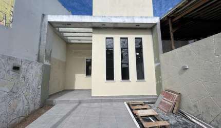 Casa com 2 quartos à venda na Professor Dimarães Antônio Sandei, 71, Jardim Itanguá, Sorocaba por R$ 450.000