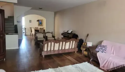 Casa com 4 quartos à venda na Rua Cafelândia, 354, Vila Trujillo, Sorocaba por R$ 900.000