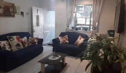 Casa com 2 quartos à venda no Parque Bitaru, São Vicente  por R$ 388.000