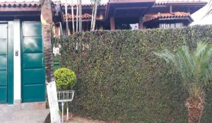 Casa com 3 quartos à venda no Bosque das Arapongas, Serra Negra  por R$ 900.000