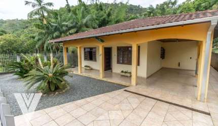 Casa com 3 dormitórios à venda, 178 m² por R$ 550.000,00 - Velha - Blumenau/SC