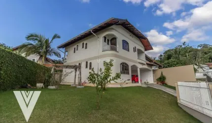 Casa com 4 dormitórios à venda, 242 m² por R$ 1.900.000,00 - Garcia - Blumenau/SC
