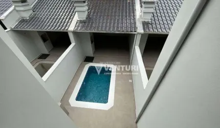 Casa com 3 dormitórios, sendo 1 suíte com sacada à venda, 126 m² por R$ 730.000 - Velha - Blumenau/SC