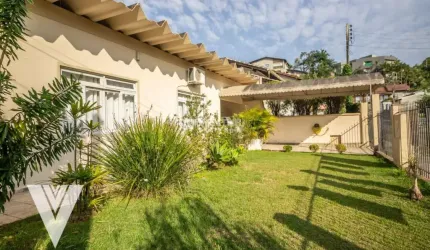 Casa com 4 dormitórios à venda, 250 m² por R$ 650.000,00 - Água Verde - Blumenau/SC