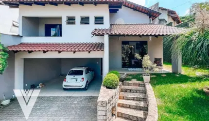 Casa com 3 dormitórios, sendo 1 suíte à venda, 185 m² por R$ 1.400.000 - Velha - Blumenau/SC