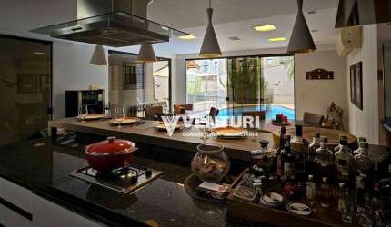 Casa com 3 dormitórios, Sendo uma Suíte à venda, 326 m² por R$ 1.940.000 - Velha - Blumenau/SC