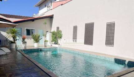 Casa com 4 dormitórios, sendo 1 suíte máster com hidromassagem à venda, 213 m² por R$ 1.300.000 - Velha - Blumenau/SC