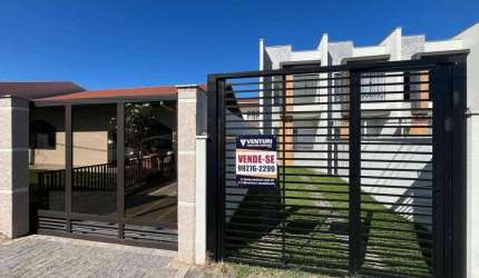 Casa com 2 dormitórios, sendo 2 suítes à venda por R$ 480.000