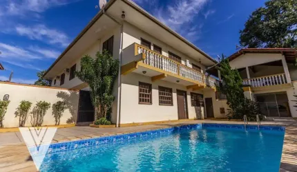 Casa com 3 dormitórios para alugar, 190 m² por R$ 4.620,00/mês - Bela Vista - Gaspar/SC