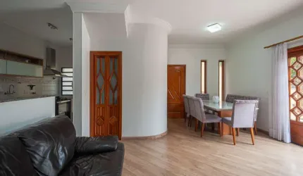 Sobrado para venda com 3 quartos, sendo 1 suíte, 171m²